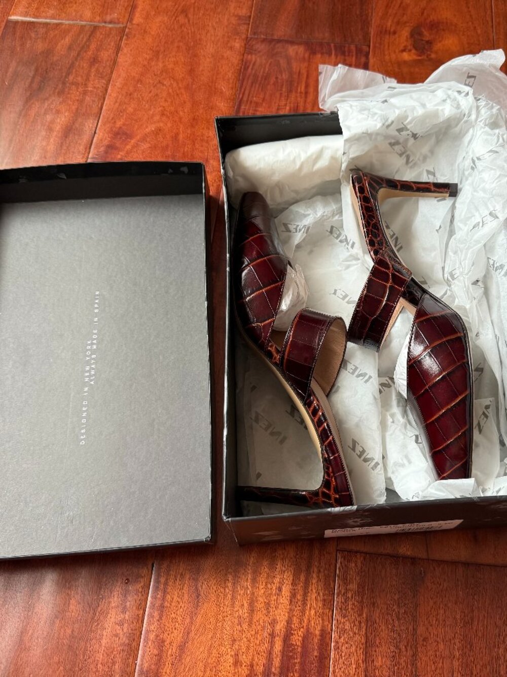 INEZ Mora Mule in Cocoa Croc, Size 8.5 Wide - Picture 5 of 13